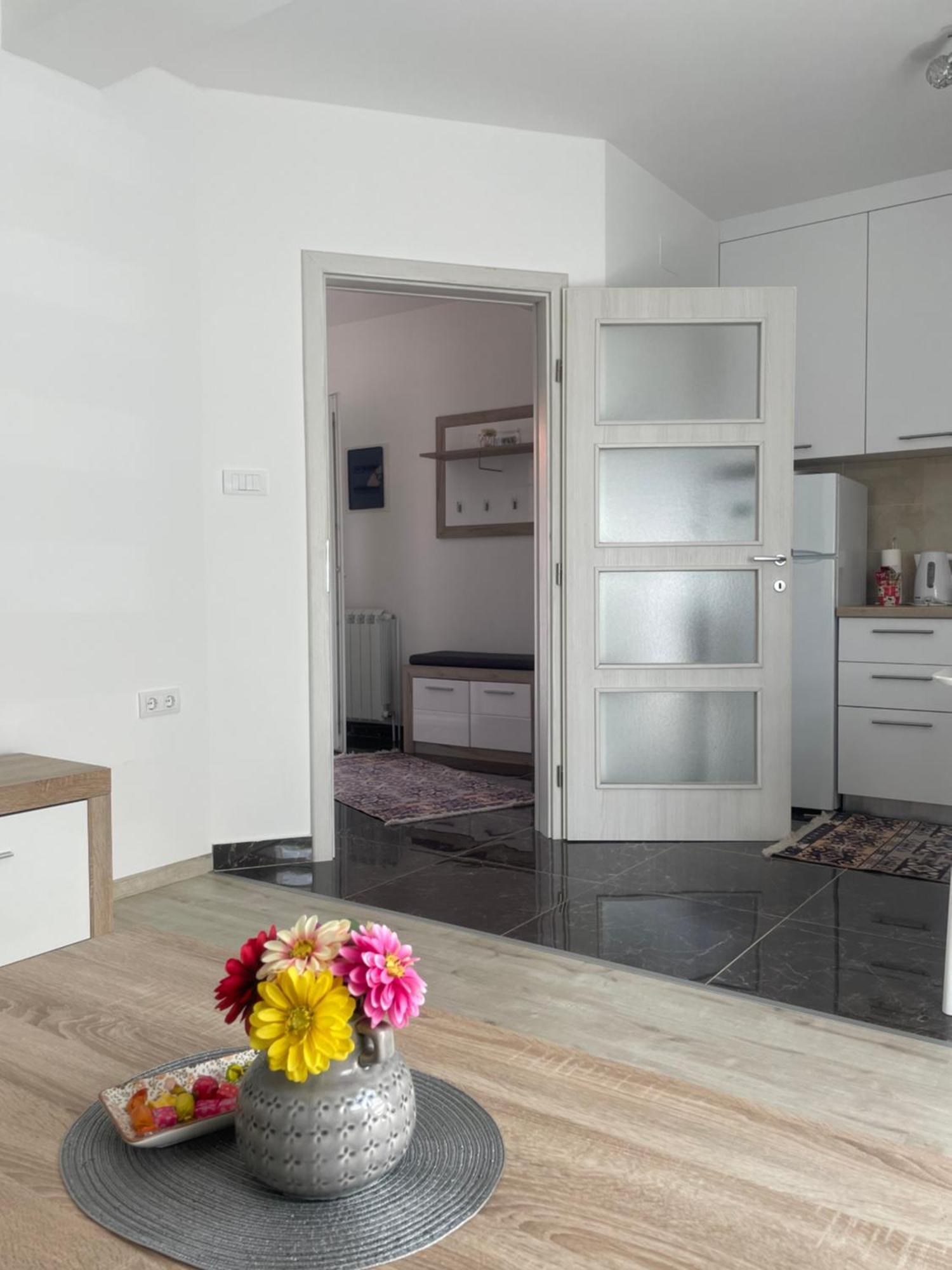 Apartman Sirena Требинє Екстер'єр фото